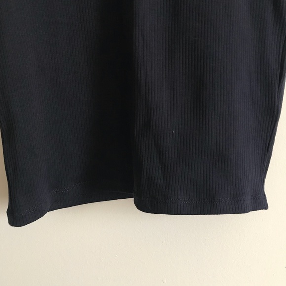 Uniqlo basic ribbed tee - Picture 3 of 3